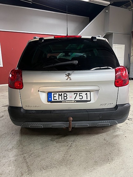 Peugeot 207 SW 6 of 8