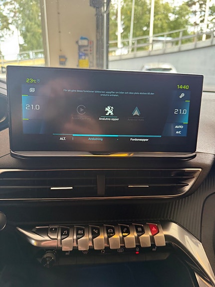 Peugeot 3008 12 of 17