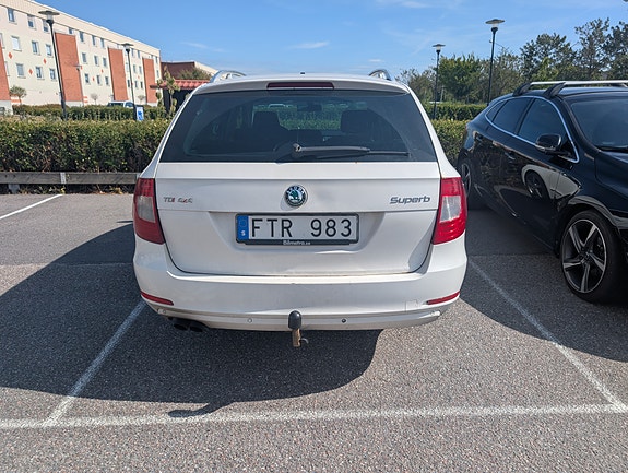 Skoda Superb 3 of 5