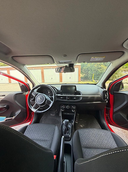Kia Picanto 7 of 10
