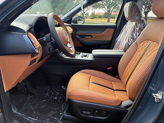 Mazda CX-60 5 of 6