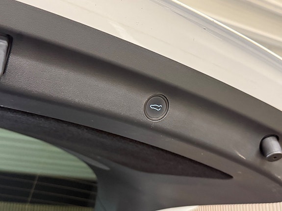 Tesla Model Y 24 of 24