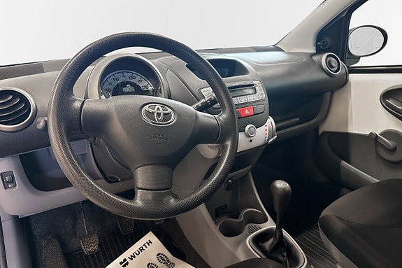 Toyota Aygo 8 of 10