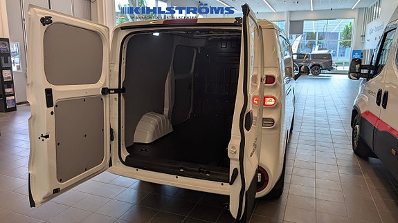 Maxus e-Deliver 5 6 of 10