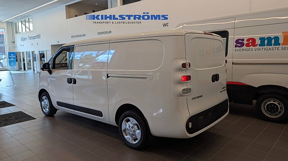 Maxus e-Deliver 5 7 of 10