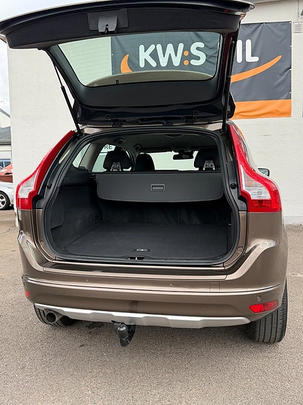 Volvo XC60 6 of 12