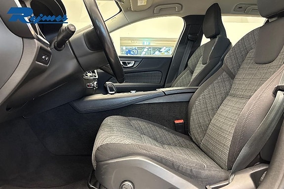 Volvo V60 8 of 22