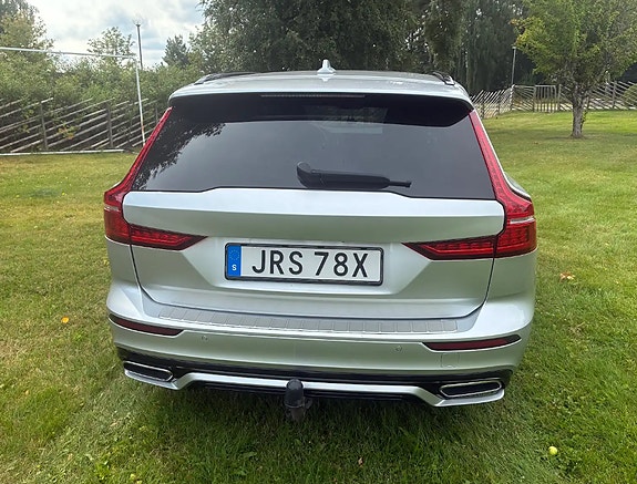 Volvo V60 4 of 12