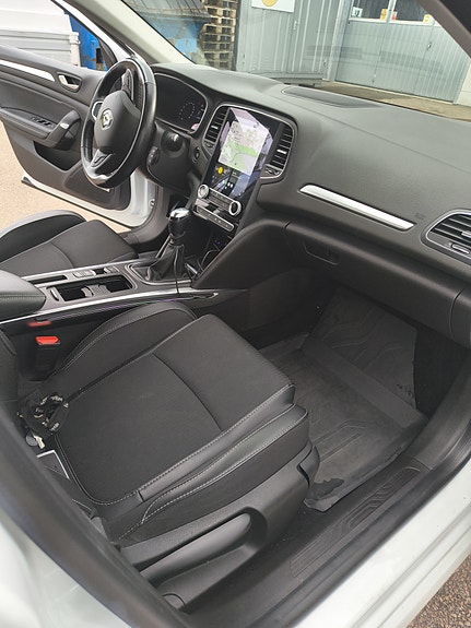 Renault Megane IV 7 of 16