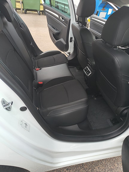 Renault Megane IV 10 of 16