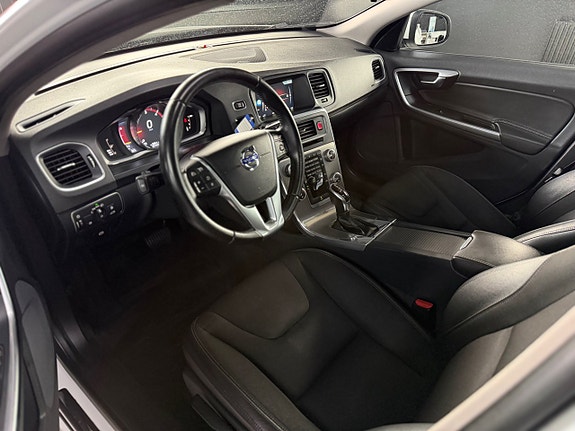 Volvo V60 6 of 14