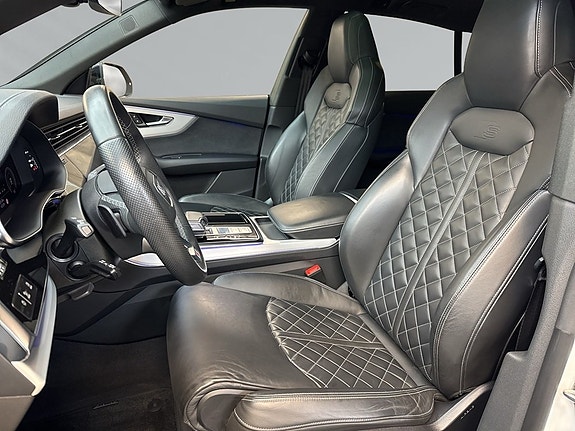 Audi Q8 8 of 9