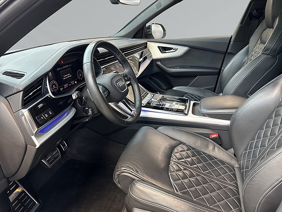 Audi Q8 6 of 9