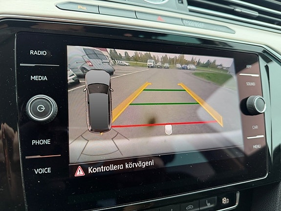Volkswagen Passat Alltrack 11 of 11