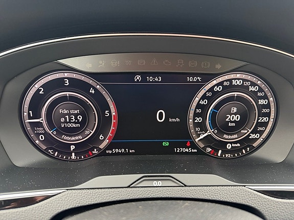 Volkswagen Passat Alltrack 10 of 11