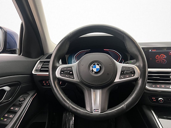 BMW 330d 13 of 30