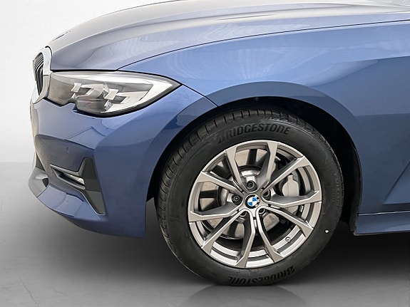 BMW 330d 29 of 30