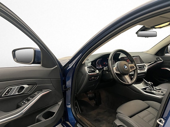 BMW 330d 10 of 30