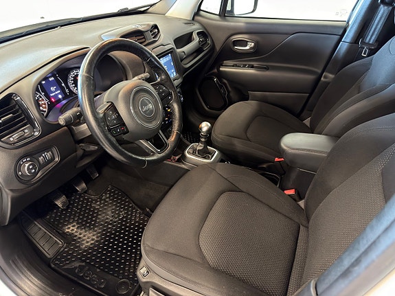 Jeep Renegade 7 of 12