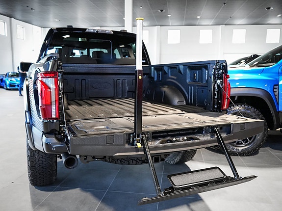 Ford F-150 14 of 30
