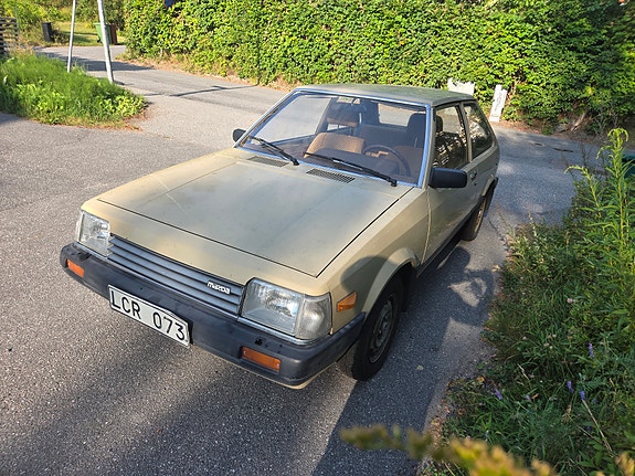 Mazda 323 3 of 8