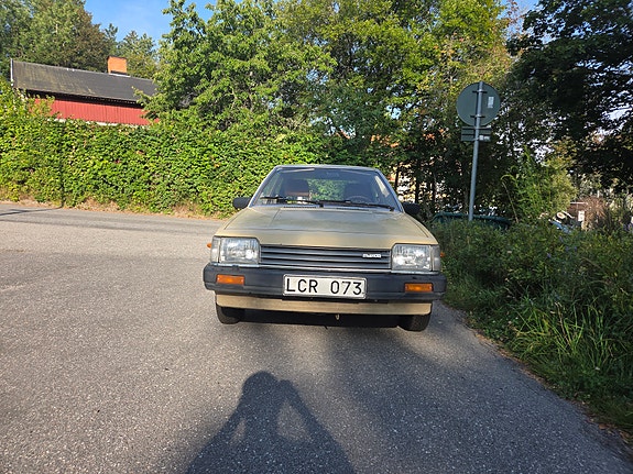 Mazda 323 2 of 8