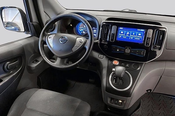 Nissan e-NV200 10 of 18
