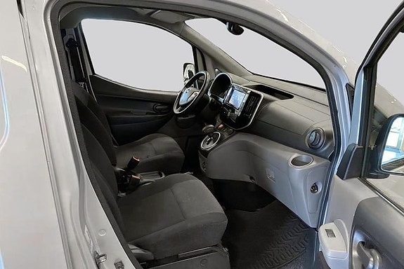Nissan e-NV200 9 of 18