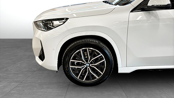 BMW iX1 9 of 9