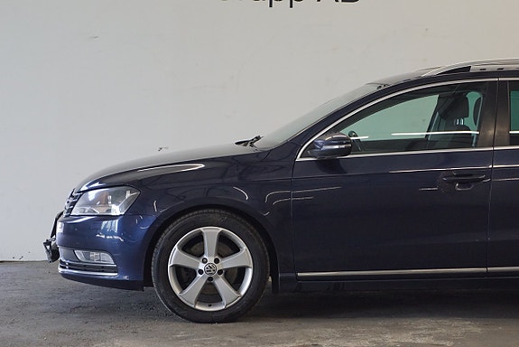 Volkswagen Passat 4 of 23