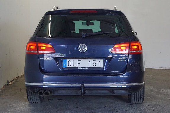 Volkswagen Passat 7 of 23