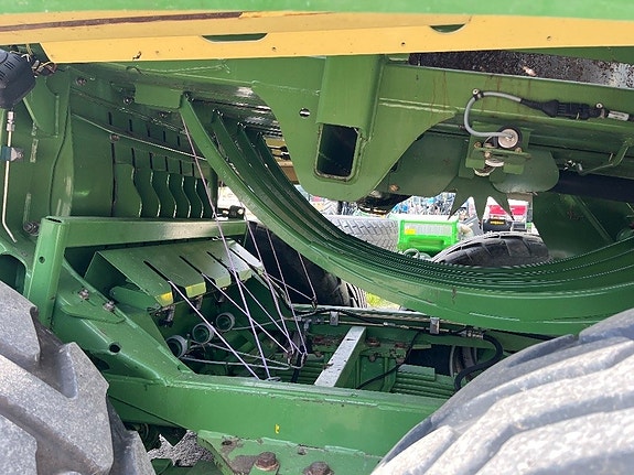 Krone 890 VFS/XC 80x90cm 8 of 9