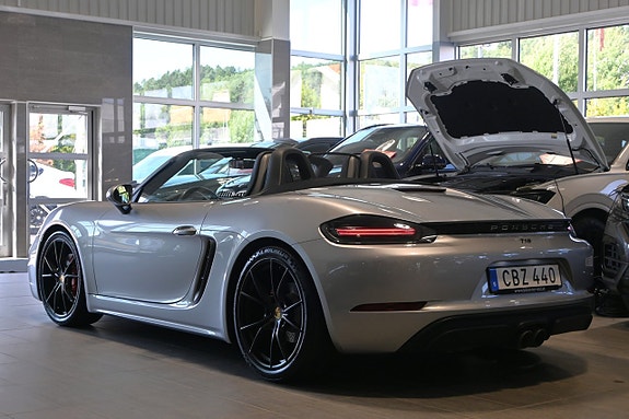 Porsche 718 Boxster GTS 8 of 26