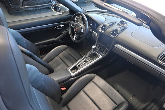 Porsche 718 Boxster GTS 13 of 26