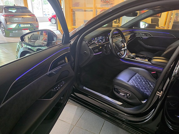 Audi A8 9 of 9