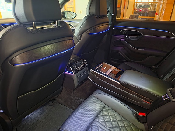 Audi A8 8 of 9