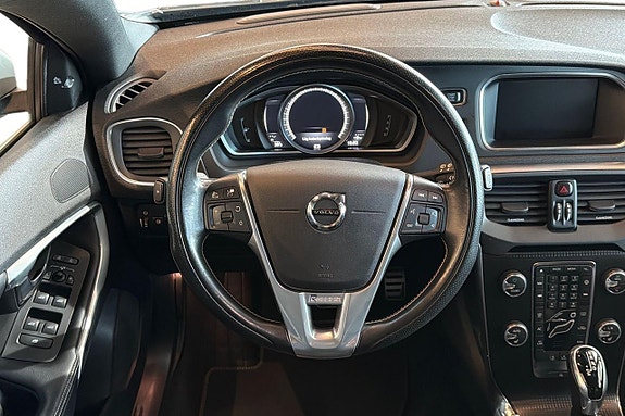 Volvo V40 12 of 20