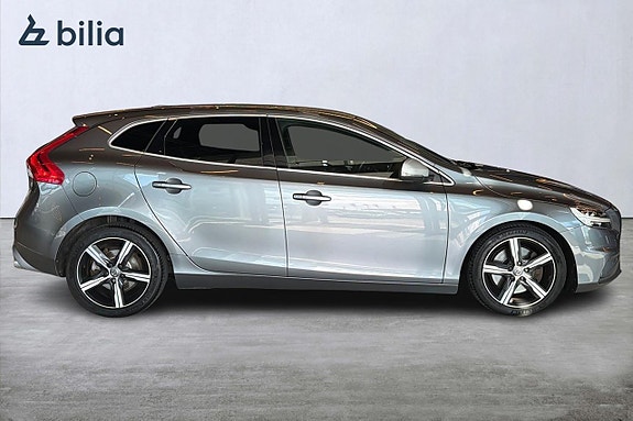 Volvo V40 7 of 20