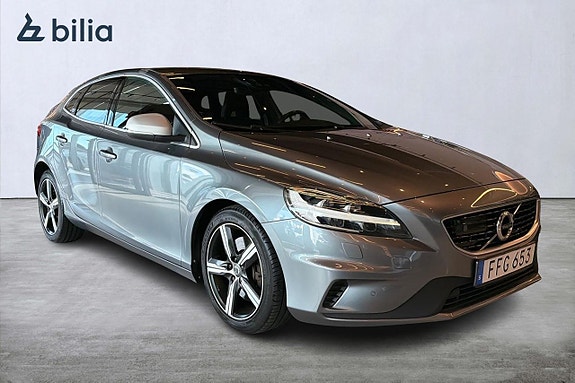 Volvo V40 2 of 20