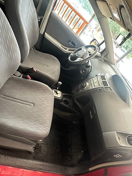 Toyota Yaris 18 of 20