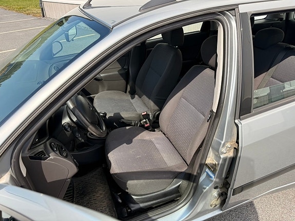 Ford Focus 16 of 30