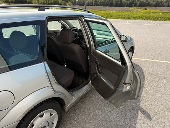 Ford Focus 9 of 30