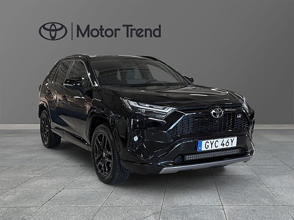 Toyota RAV4 6 of 11