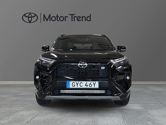 Toyota RAV4 5 of 11