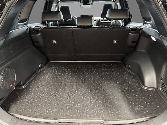 Toyota RAV4 11 of 11