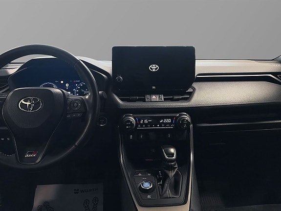Toyota RAV4 9 of 11
