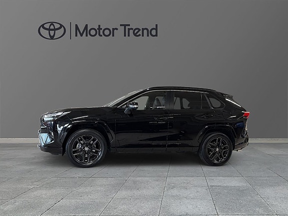Toyota RAV4 3 of 11
