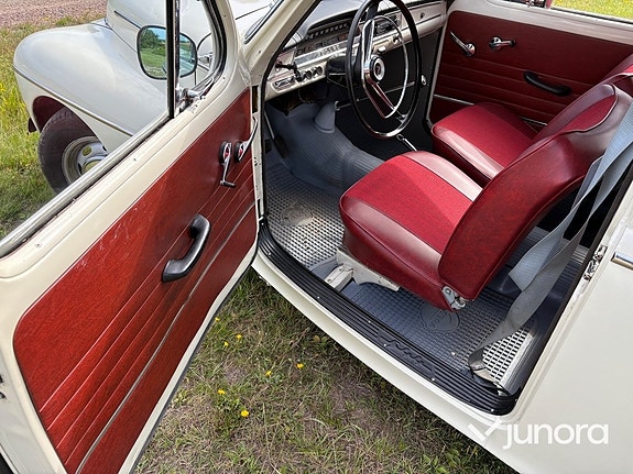 Volvo PV 7 of 30
