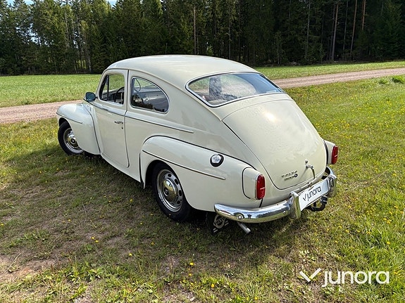 Volvo PV 2 of 30