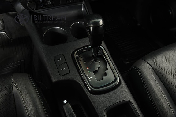 Toyota HiLux 10 of 17